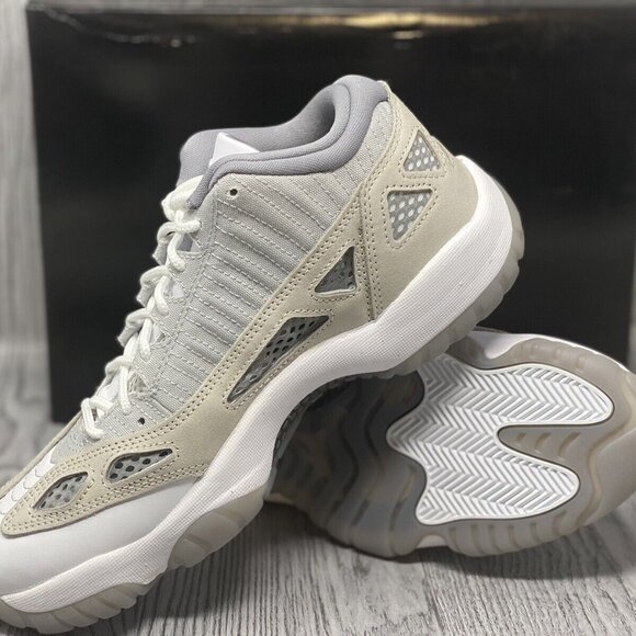 AIR JORDAN 11 RETRO LOW OREWOOD MEN'S US SIZE 13 BRAND NEW IN BOX - Picture 9 of 10